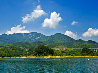 别山湖-大别山主峰