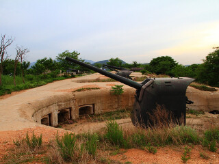 黄金山炮台