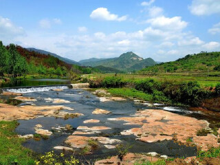 麻城桐枧冲瀑布群风景区