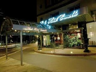 米斯特拉尔广场