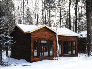 长白山原生态戏冬游乐景区