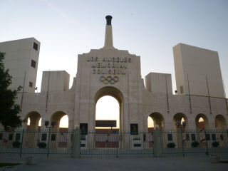 洛杉矶纪念体育场