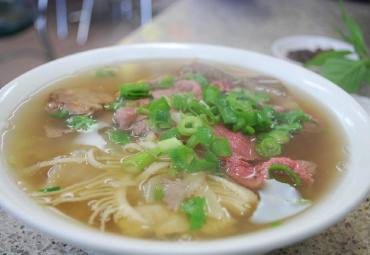 j din 泰式牛肉粉海鲜大餐芒果糯米饭