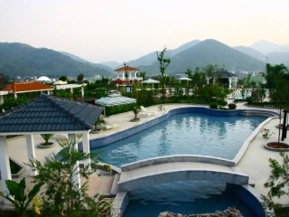 天堂湖温泉度假山庄