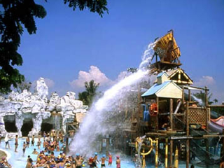 布鲁乐谷亲水乐园