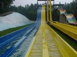 悦兮半岛水上乐园