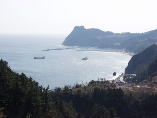 竹岩黑鹅卵石海水浴场