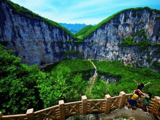 重庆奉节天坑地缝