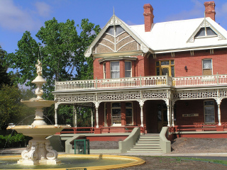 米尔迪拉艺术中心