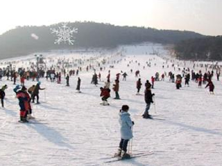新疆南山蓝天滑雪场