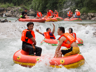 武隆仙女峡漂流