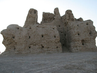 七泉湖萨依烽燧