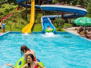 阿酋湾水上乐园