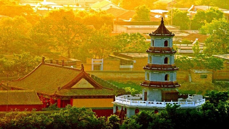 灵秀山庄位于冀州市,是冀州市著名的旅游景点.