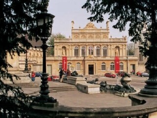 布里斯托尔博物馆群