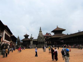 巴克塔布王宫广场