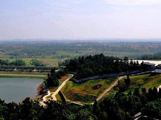 白兆山李白文化游览区