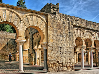 麦地那阿沙哈拉宫