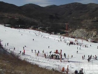 龙凤山滑雪场