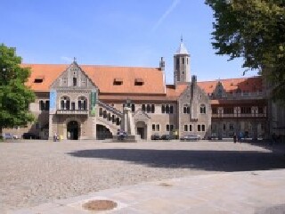 丹克沃德洛德城堡