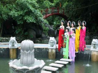 七仙瑶池野溪温泉