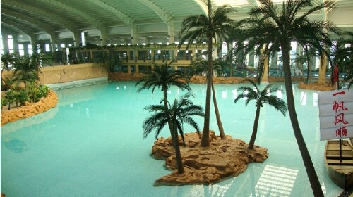 温泉度假村坐落于北京通州区宋庄镇白庙村,于2009年9月成为三河汇福