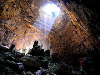 卡斯泰拉纳岩洞