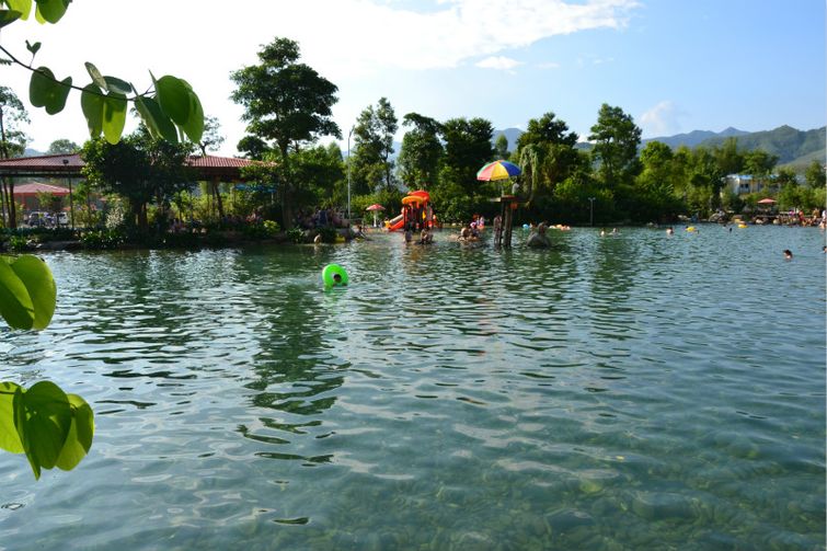 冷泉滩旅游区简介一期坐落在韶关市翁源县旅游示范村——马墩村