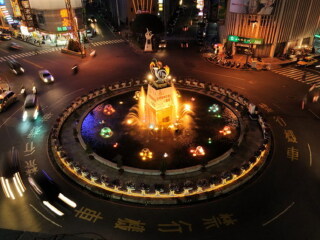 文化夜市七彩喷水池