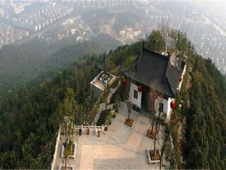 湖州仁皇山