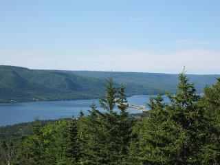 布拉多尔流域介绍中心
