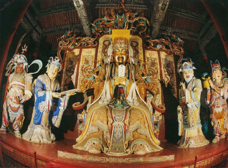 关林庙正门为五开间三门道,朱漆大门镶有81个金黄乳钉,享有中国帝王的