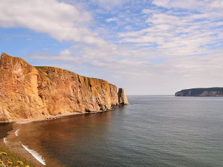 佩尔塞多孔巨岩