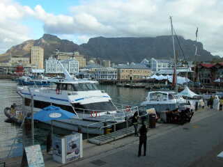 维多利亚阿尔弗雷德码头广场