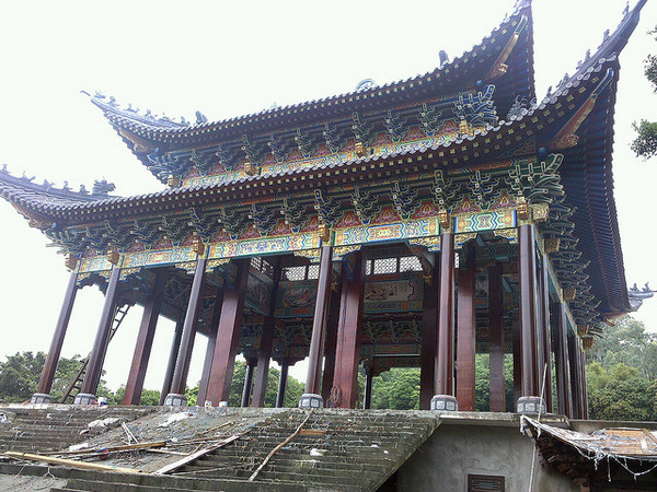 东山寺 东山寺位于宣威市