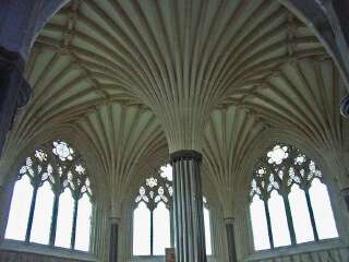 韦尔斯大教堂围庭