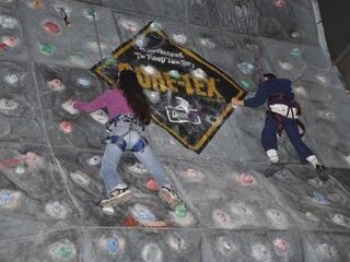 奥特世纪攀岩场