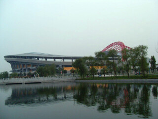 山东省体育中心体育场