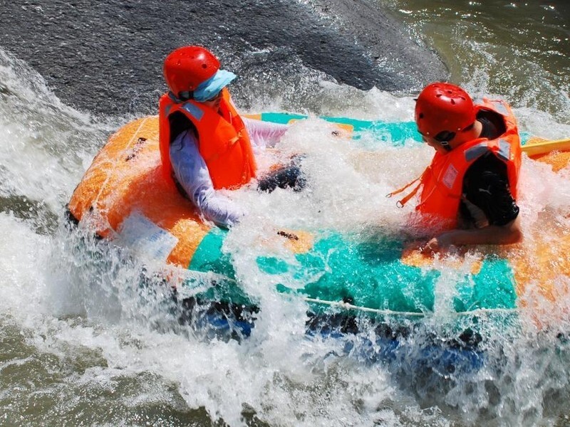 武陵岩峡谷漂流