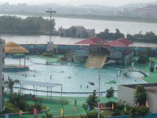 塘巴湖水上乐园