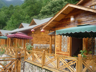 海螺沟木林森村温泉酒店温泉