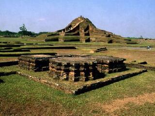 帕哈尔普尔的毗诃罗遗址