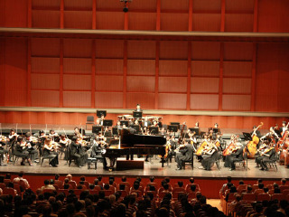 新泻艺术中心音乐厅