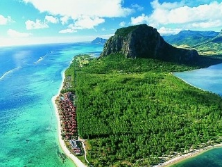 路易港移民入境站