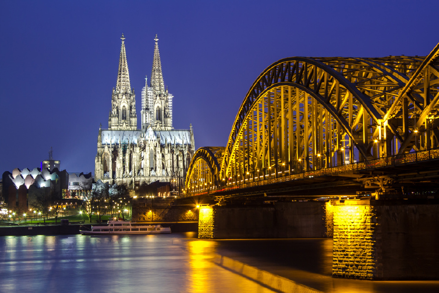 科隆贝双教堂村