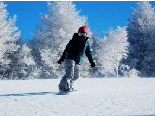 东山峰云顶滑雪场