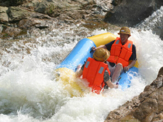 藏龙百瀑皮筏漂流