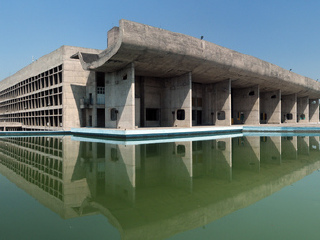 昌迪加尔立法议会大厦