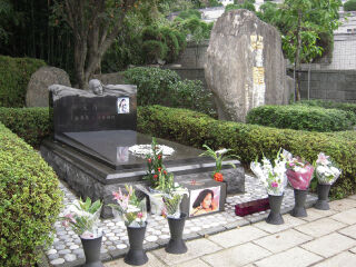 金宝山邓丽君墓