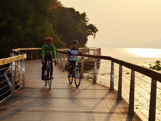 宁波东钱湖单车驿站